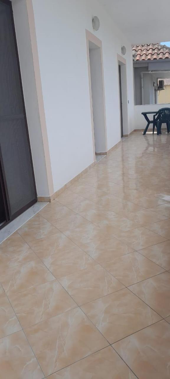 Casa Intera La Paghi Come Una Camera The Home With The Price Of A Room دراس المظهر الخارجي الصورة